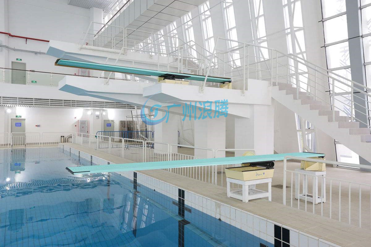 水上游樂(lè)設(shè)備-跳水池 水上游樂(lè)設(shè)備-跳水池